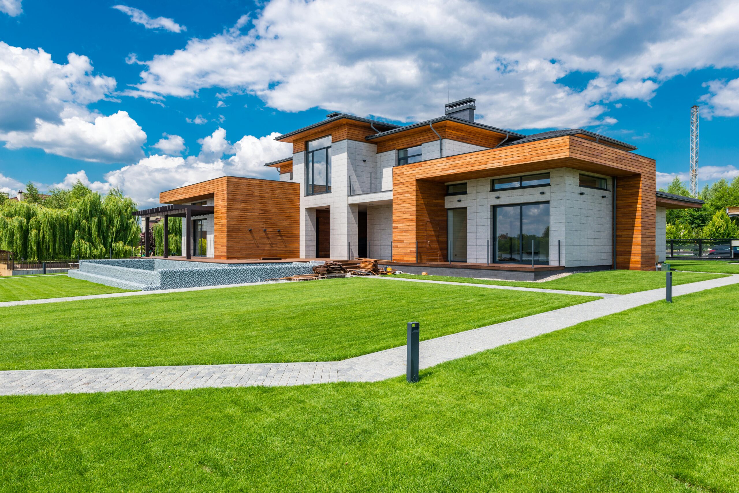Η Εταιρεία 5 Η Εταιρεία